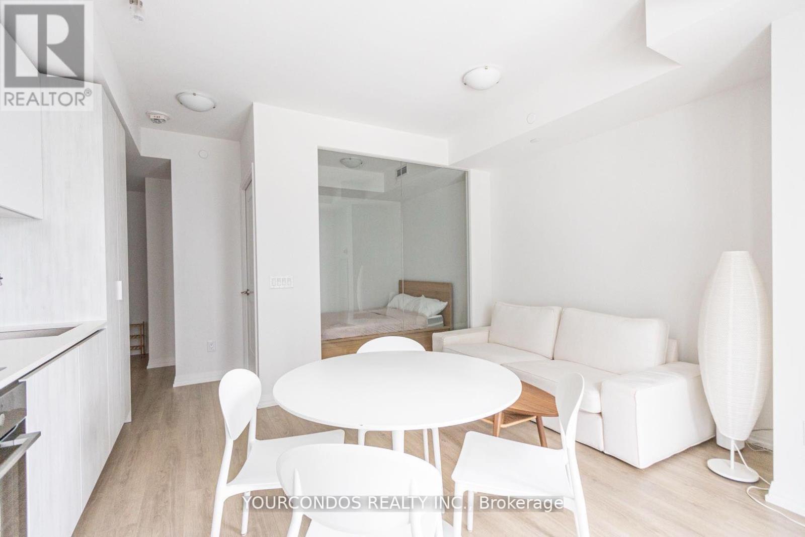 2911 - 8 Widmer Street, Toronto, Ontario  M5V 0W6 - Photo 3 - C12464476