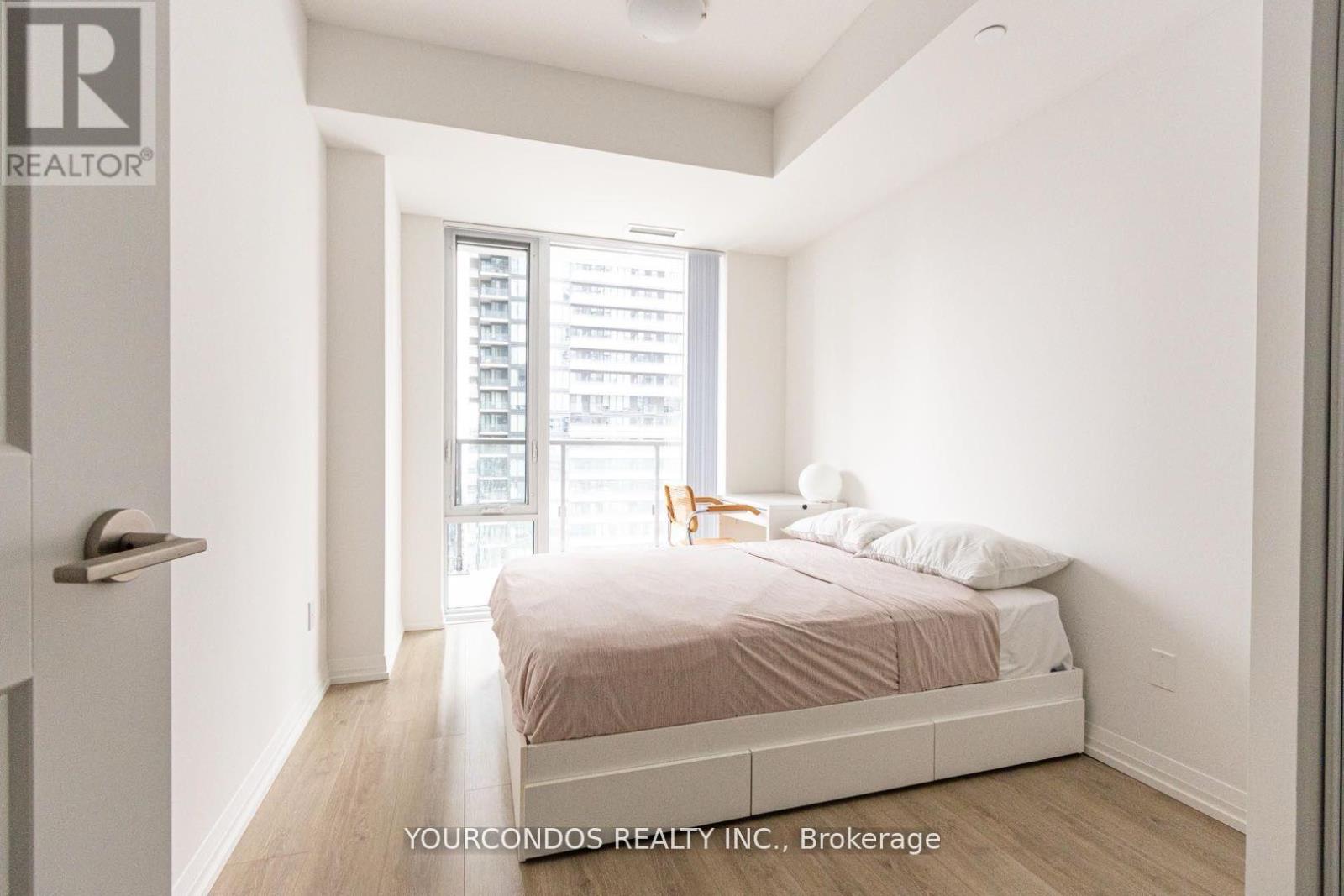 2911 - 8 Widmer Street, Toronto, Ontario  M5V 0W6 - Photo 6 - C12464476
