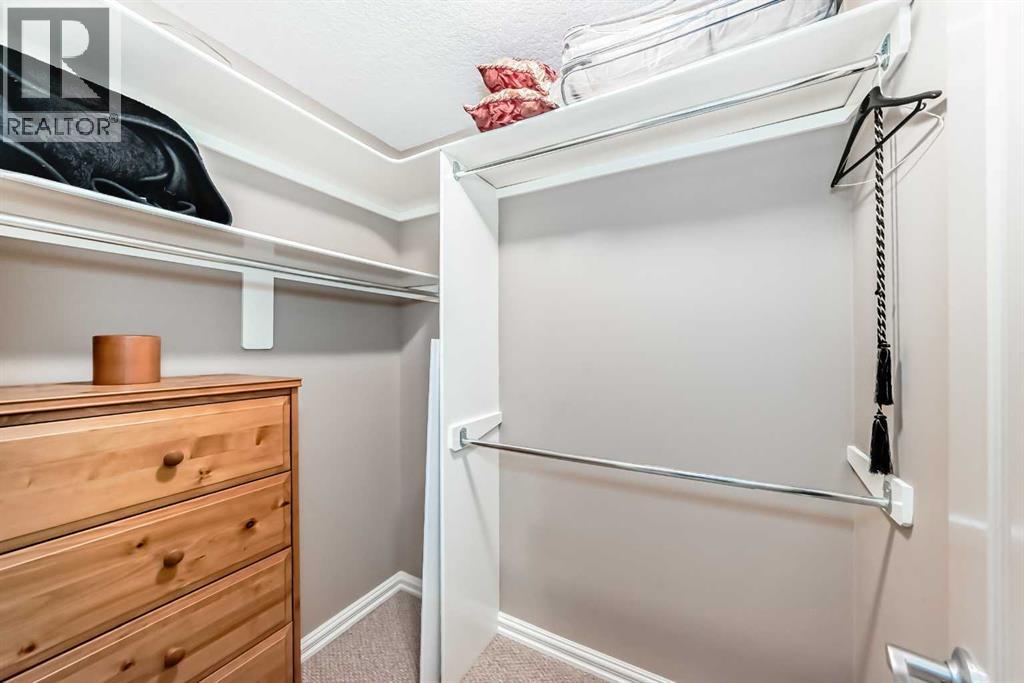 7001 Strathridge Gate Sw, Calgary, Alberta  T3H 4R9 - Photo 31 - A2263140