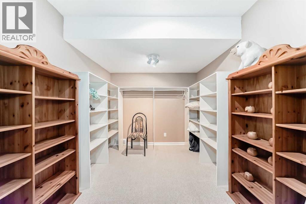 7001 Strathridge Gate Sw, Calgary, Alberta  T3H 4R9 - Photo 35 - A2263140