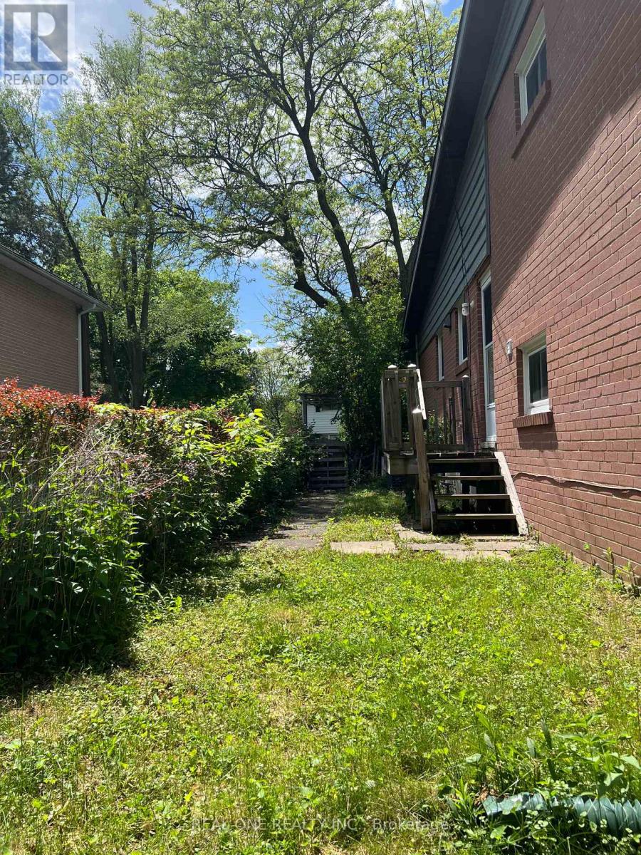 34 Shippigan Crescent, Toronto, Ontario  M2J 2G2 - Photo 21 - C12464490