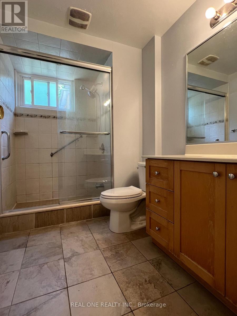 34 Shippigan Crescent, Toronto, Ontario  M2J 2G2 - Photo 9 - C12464490