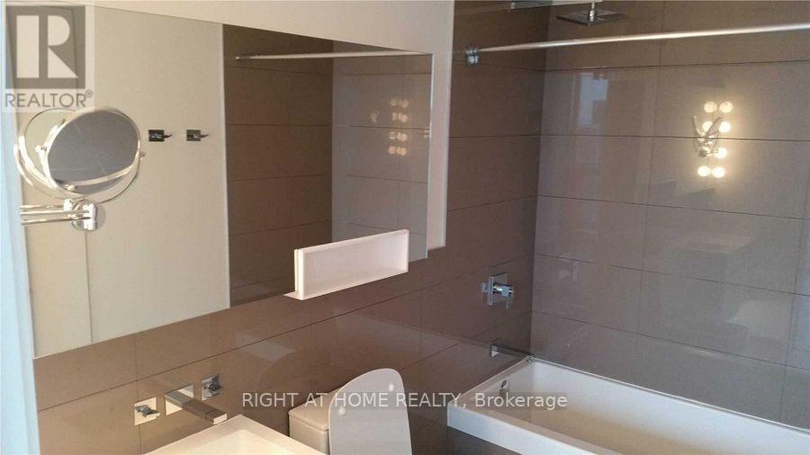 5011 - 45 Charles Street E, Toronto, Ontario  M4Y 0B8 - Photo 14 - C12464493
