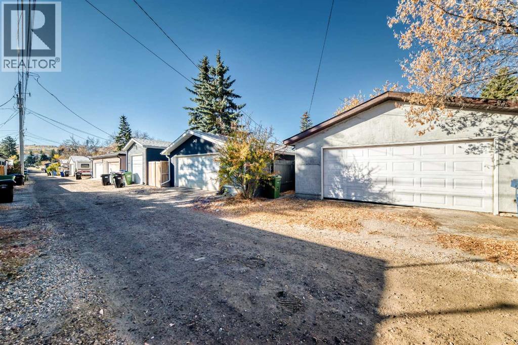 4644 84 Street Nw, Calgary, Alberta  T3B 2R5 - Photo 40 - A2263697