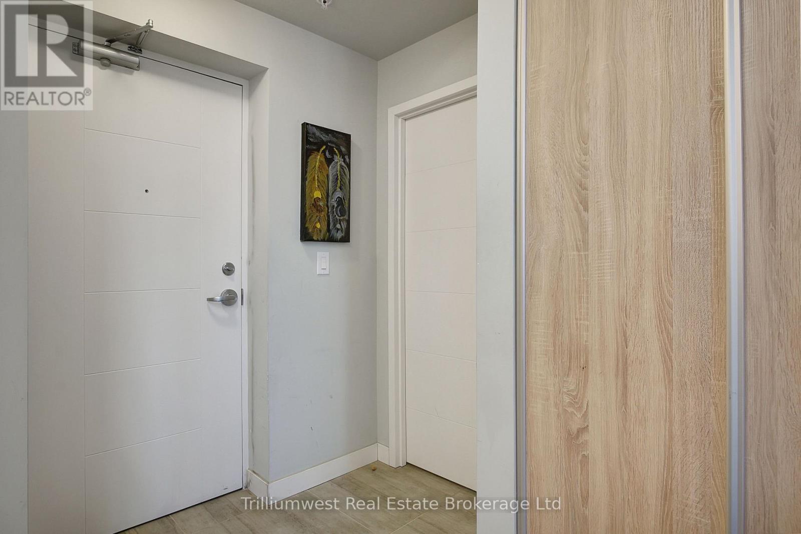 1501 - 318 Spruce Street, Waterloo, Ontario  N2L 0E9 - Photo 4 - X12464513