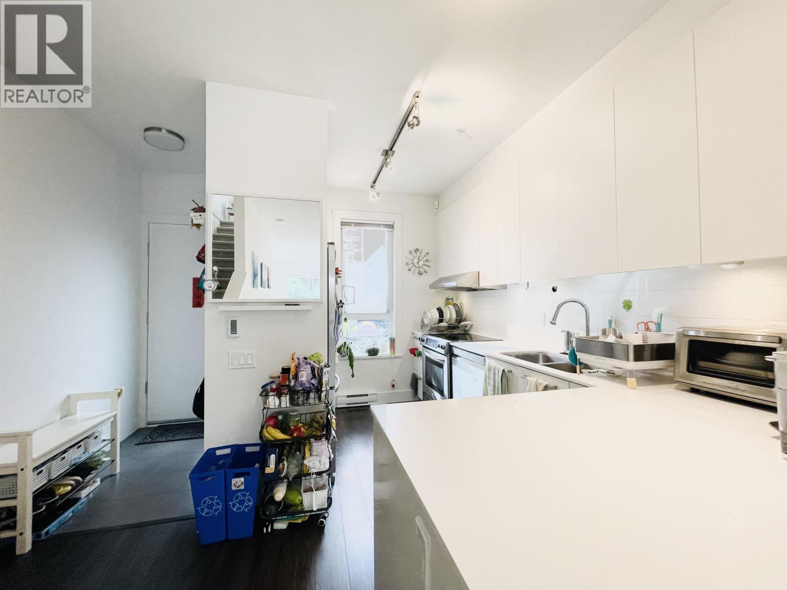 35 6868 Burlington Avenue, Burnaby, British Columbia  V5J 0G1 - Photo 5 - R3057830