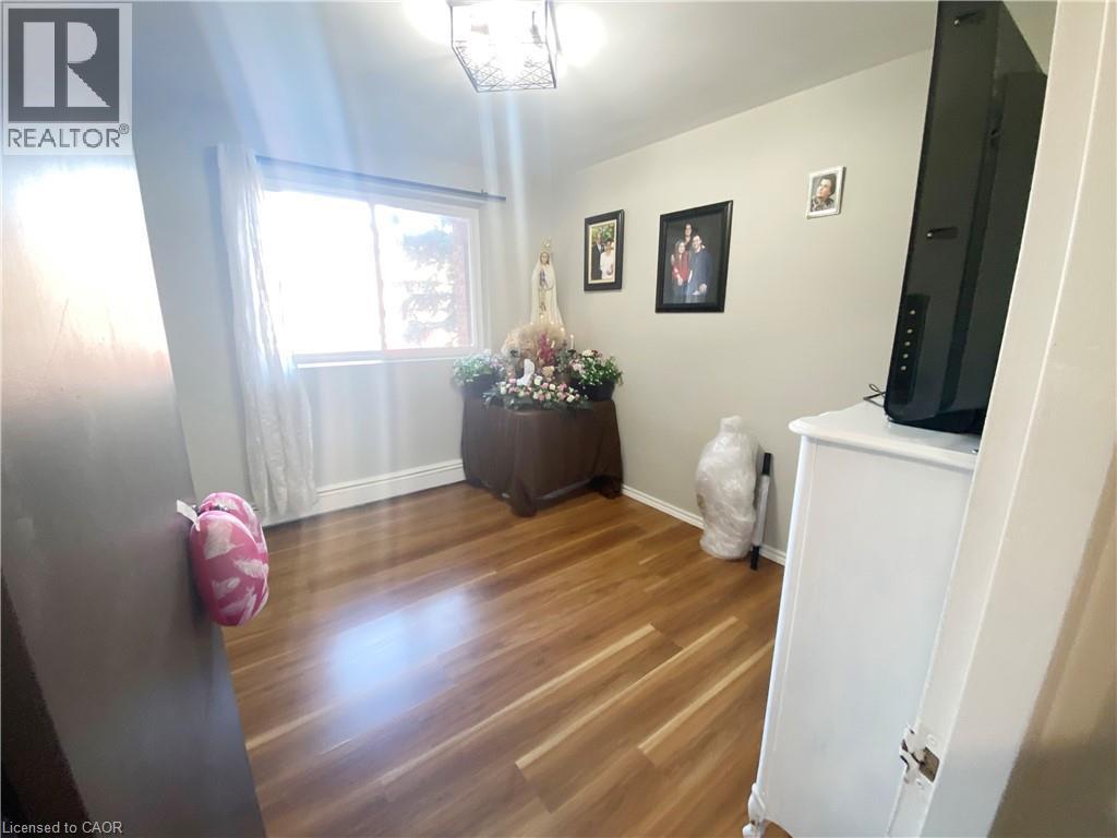 163 Chandler Drive Unit# 11, Kitchener, Ontario  N2E 1H1 - Photo 11 - 40779446