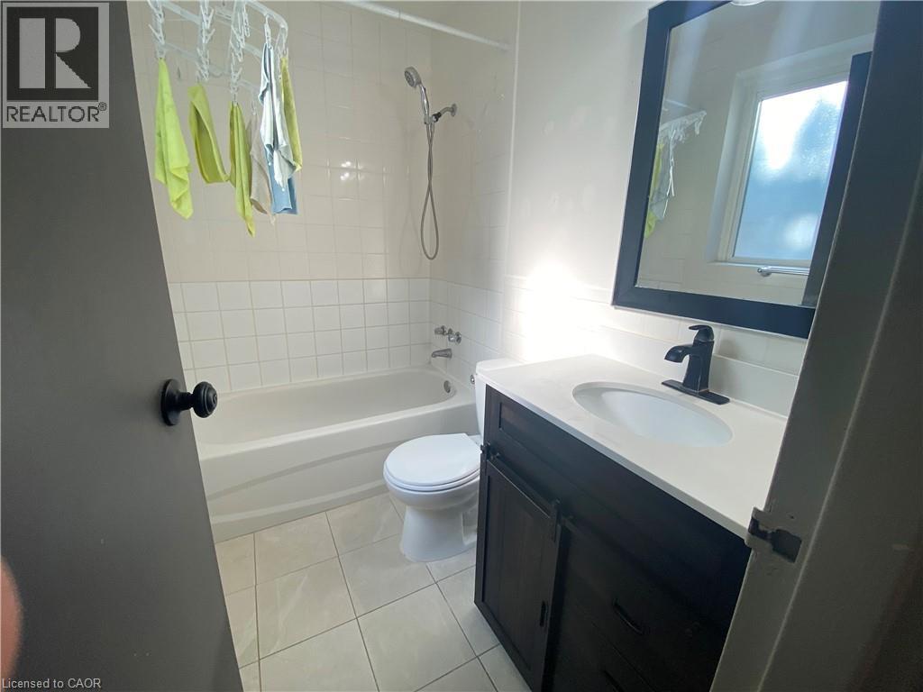 163 Chandler Drive Unit# 11, Kitchener, Ontario  N2E 1H1 - Photo 13 - 40779446