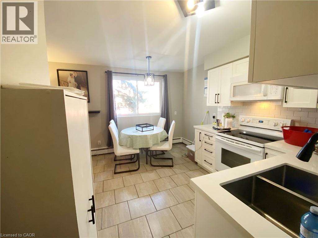 163 Chandler Drive Unit# 11, Kitchener, Ontario  N2E 1H1 - Photo 2 - 40779446