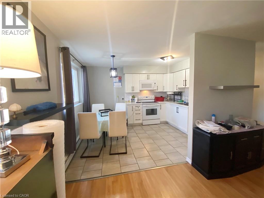 163 Chandler Drive Unit# 11, Kitchener, Ontario  N2E 1H1 - Photo 5 - 40779446