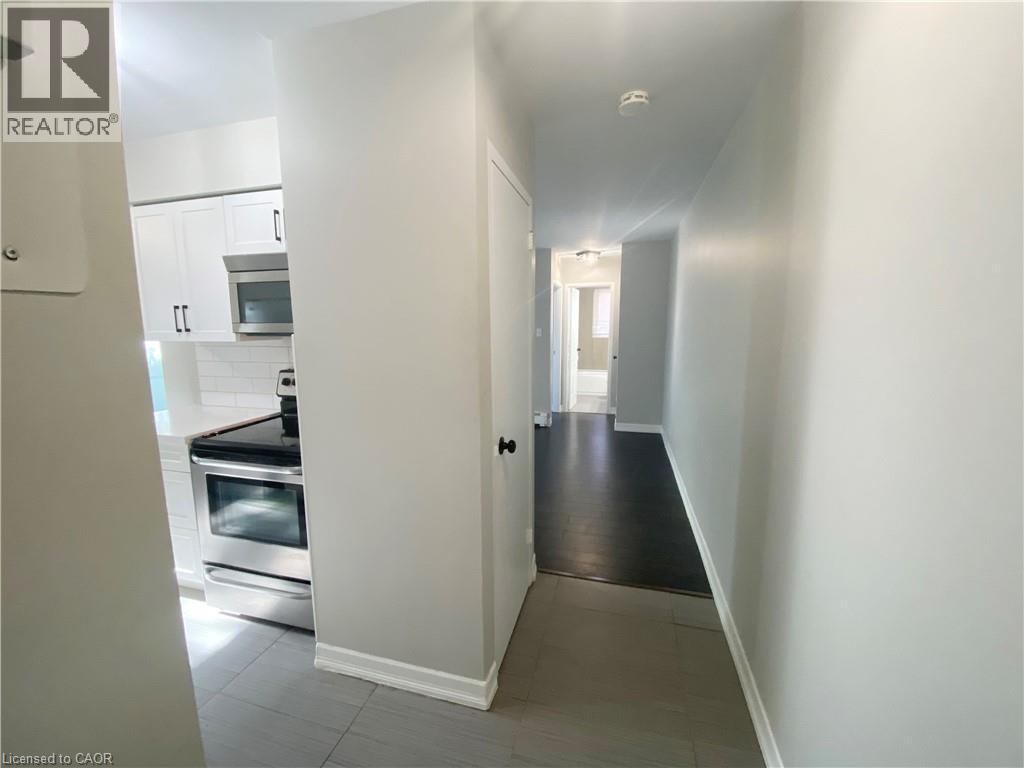 163 Chandler Drive Unit# 12, Kitchener, Ontario  N2E 1H1 - Photo 4 - 40779431