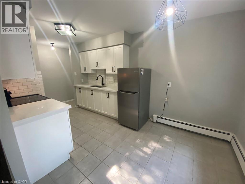 163 Chandler Drive Unit# 15, Kitchener, Ontario  N2E 1H1 - Photo 2 - 40779316
