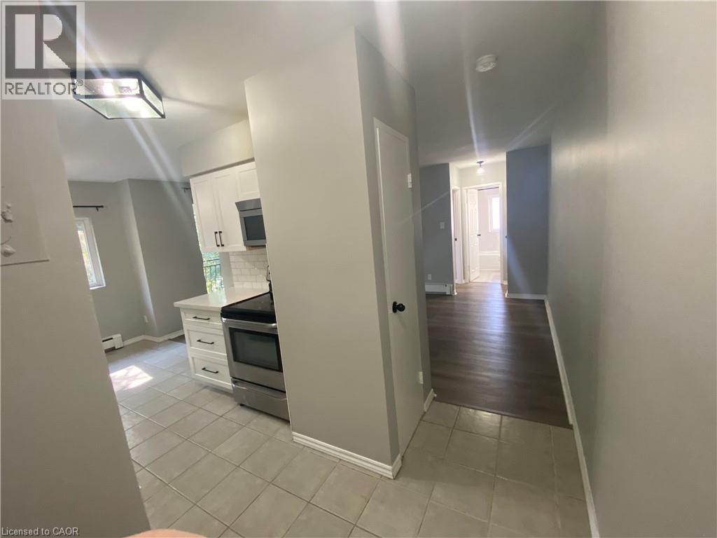 163 Chandler Drive Unit# 15, Kitchener, Ontario  N2E 1H1 - Photo 6 - 40779316