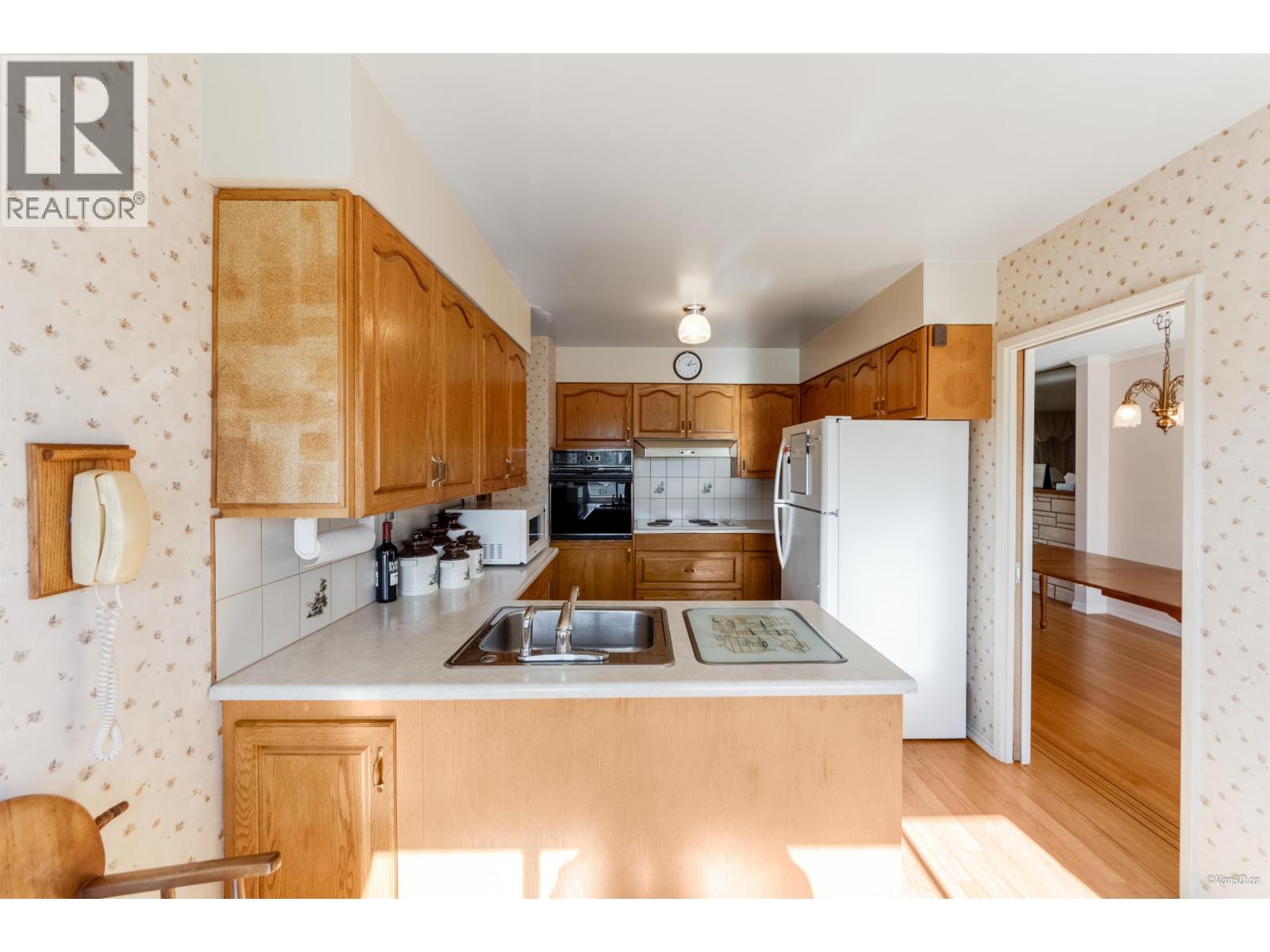 2716 E 49th Avenue, Vancouver, British Columbia  V5S 1K1 - Photo 10 - R3058201