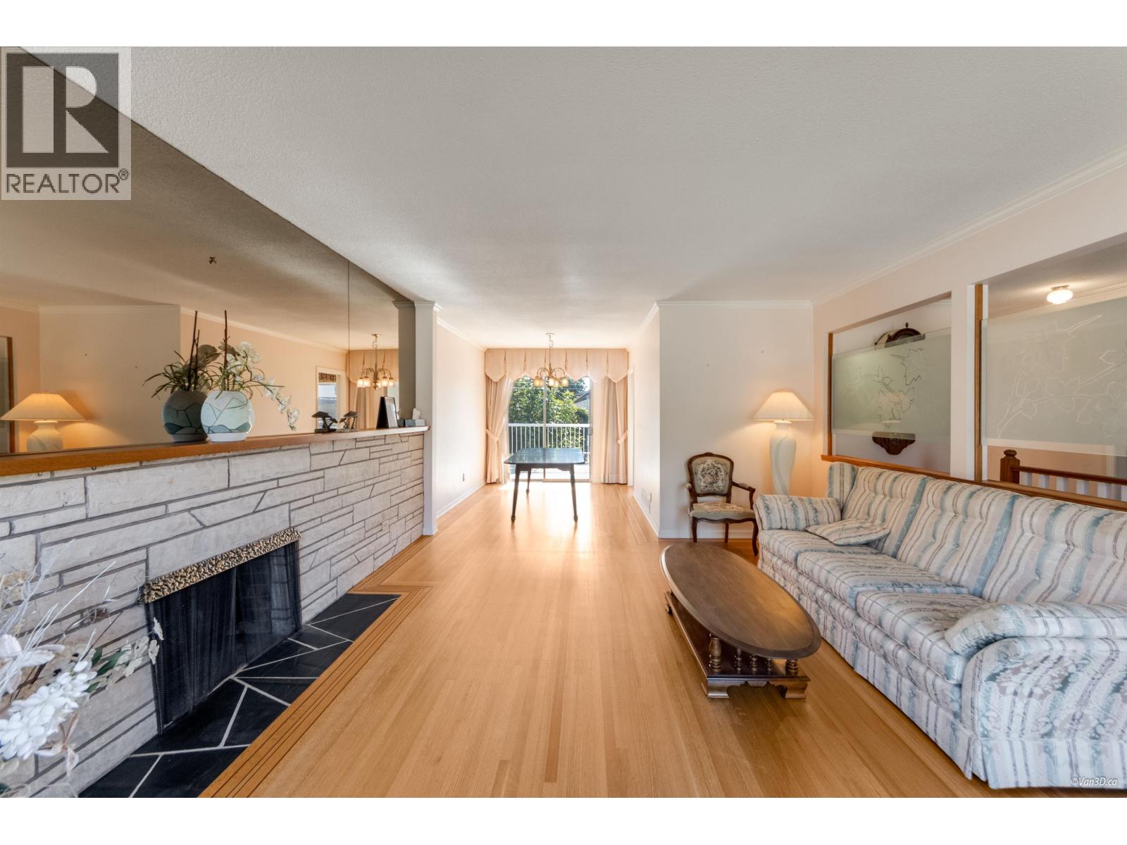 2716 E 49th Avenue, Vancouver, British Columbia  V5S 1K1 - Photo 8 - R3058201