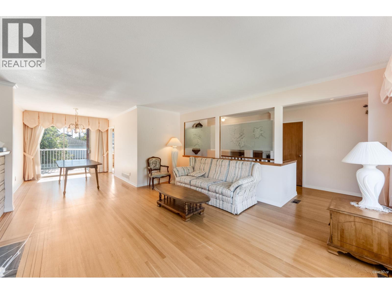 2716 E 49th Avenue, Vancouver, British Columbia  V5S 1K1 - Photo 6 - R3058201