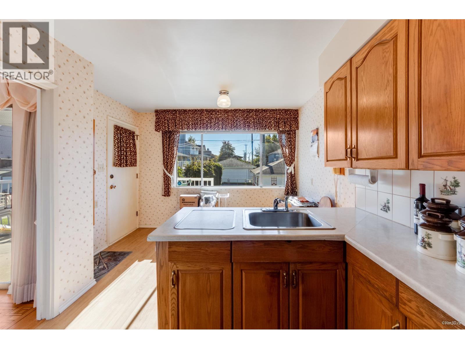 2716 E 49th Avenue, Vancouver, British Columbia  V5S 1K1 - Photo 12 - R3058201