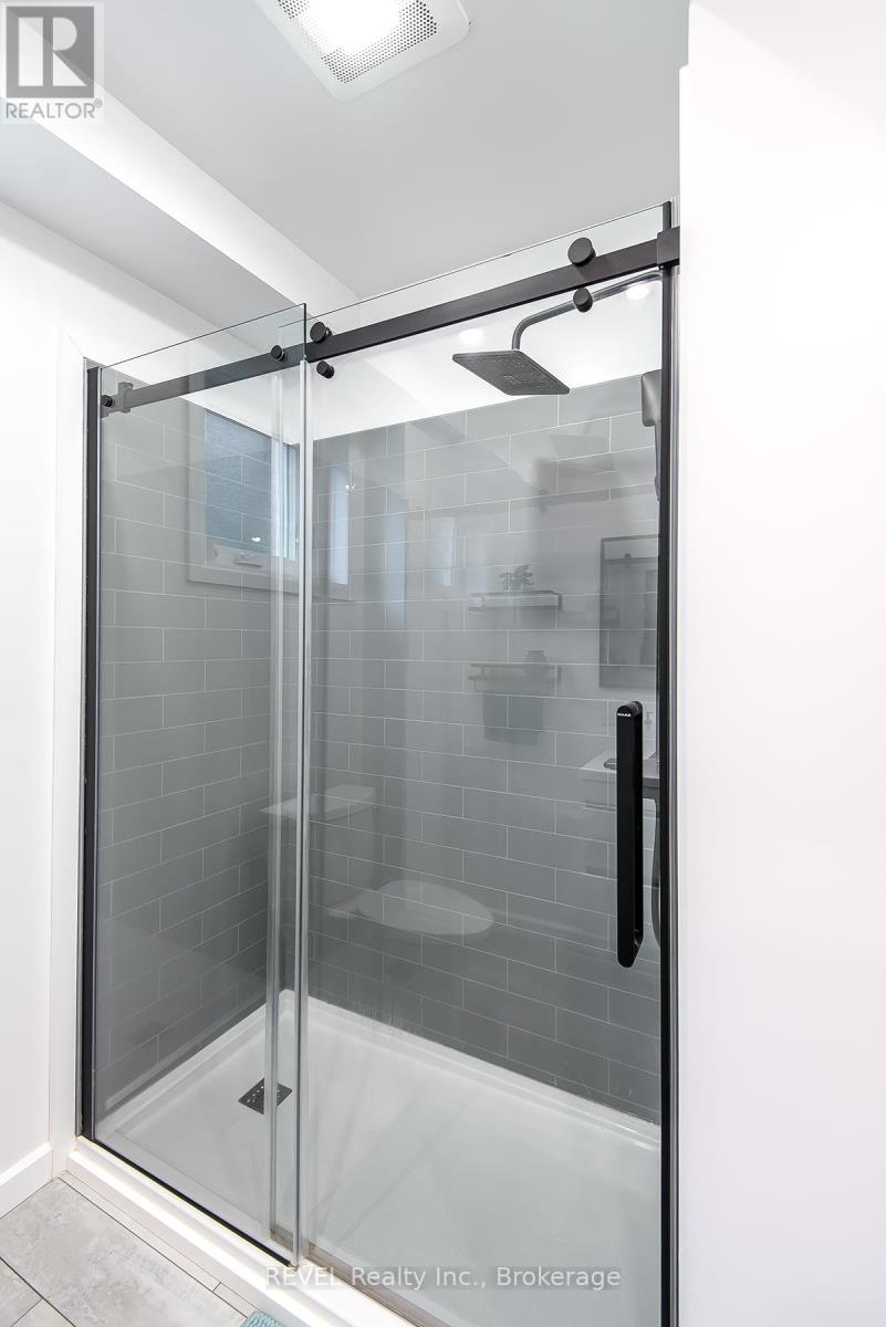 307 Beckett Crescent, Pelham, Ontario  L3E 0N5 - Photo 27 - X12451200