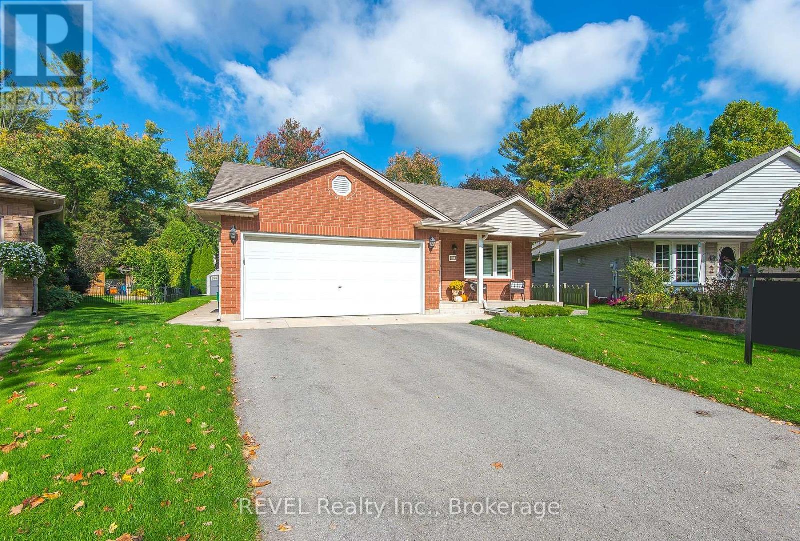 307 Beckett Crescent, Pelham, Ontario  L3E 0N5 - Photo 3 - X12451200