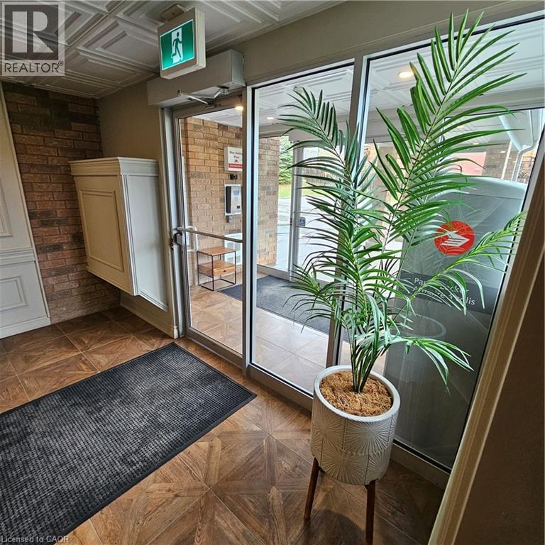 345 Briarmeadow Drive Unit# 101, Kitchener, Ontario  N2A 4J6 - Photo 7 - 40779225