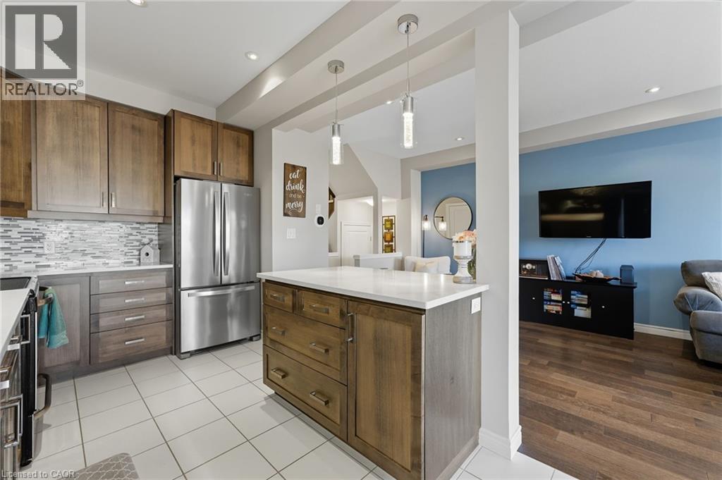 8 Elmbank Trail, Kitchener, Ontario  N2R 0B3 - Photo 6 - 40779511