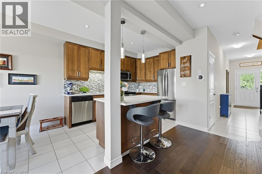 8 Elmbank Trail, Kitchener, Ontario  N2R 0B3 - Photo 5 - 40779511