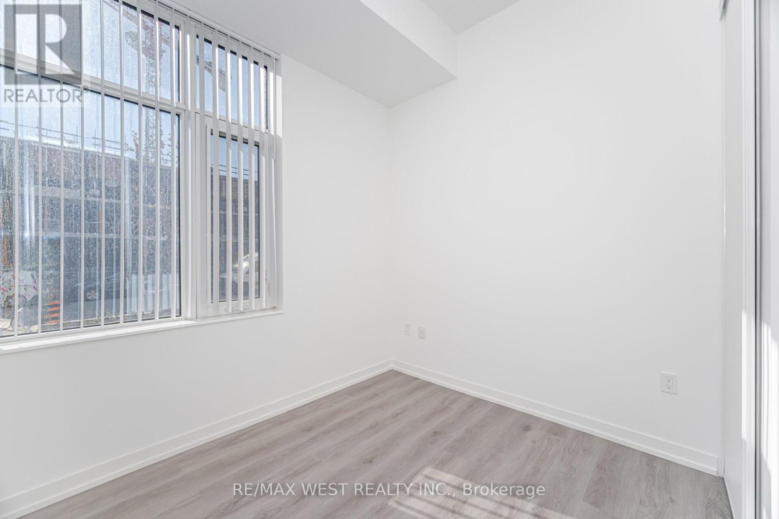 106 - 28 Interchange Way, Vaughan, Ontario  L4K 0P8 - Photo 15 - N12464453