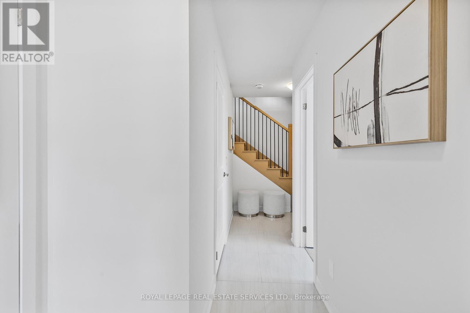 16 Jessica Antonella Street, Markham, Ontario  L6C 3M6 - Photo 3 - N12464472