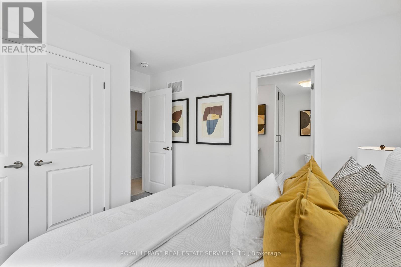 16 Jessica Antonella Street, Markham, Ontario  L6C 3M6 - Photo 5 - N12464472