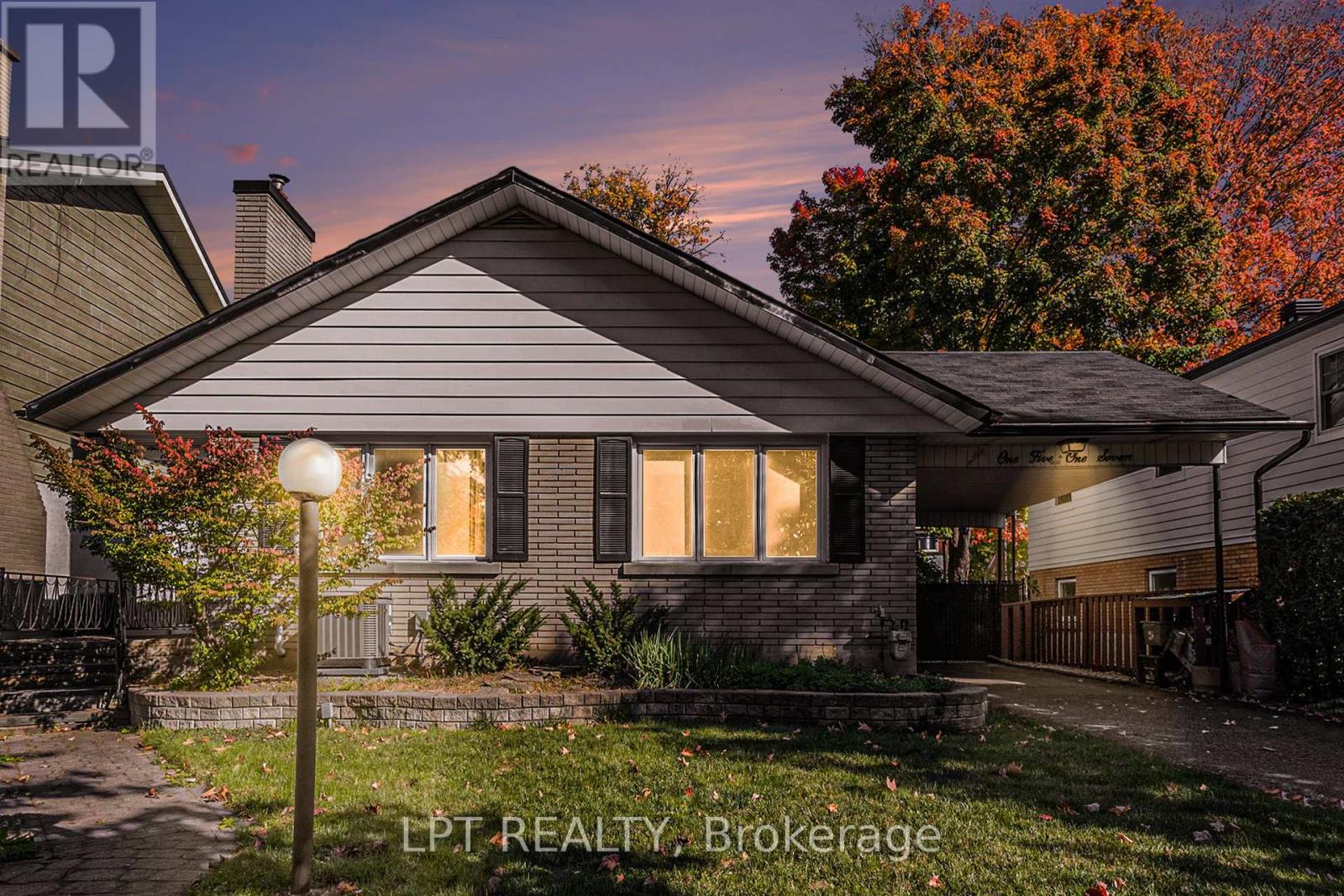 1517 CAVERLEY STREET, Ottawa, Ontario