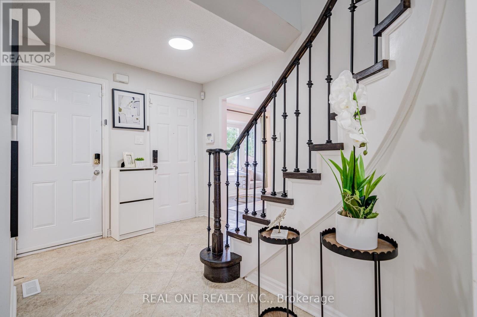 58 Elson Street, Markham, Ontario  L3S 1Y7 - Photo 6 - N12464496