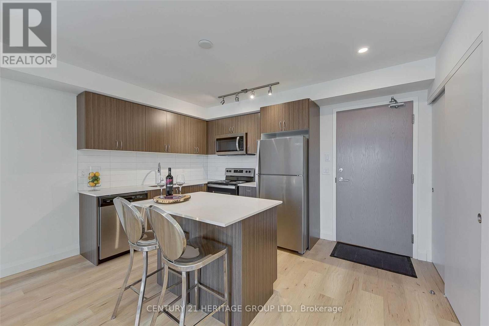 808 - 58 Lakeside Terrace, Barrie, Ontario  L4M 0L5 - Photo 4 - S12464486