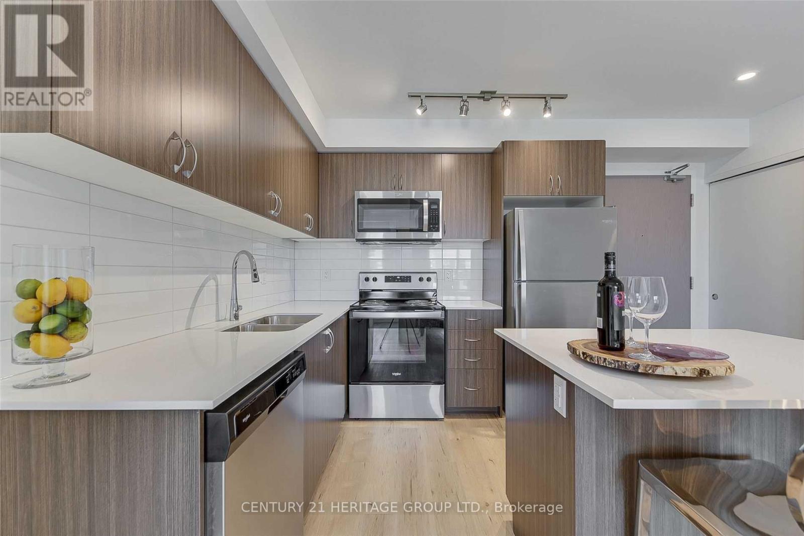 808 - 58 Lakeside Terrace, Barrie, Ontario  L4M 0L5 - Photo 6 - S12464486