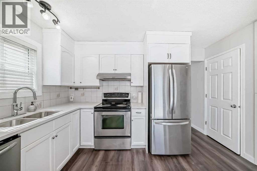 33 Martinridge Place Ne, Calgary, Alberta  T3J 3B8 - Photo 6 - A2252330