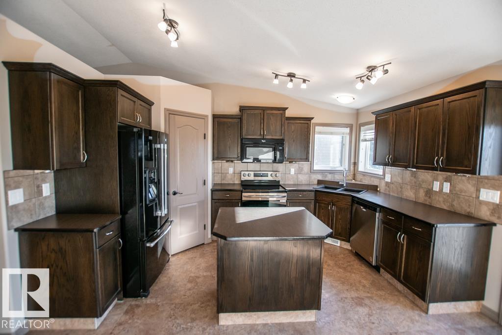 3814 45 Av, Bonnyville Town, Alberta  T9N 0A9 - Photo 5 - E4453613
