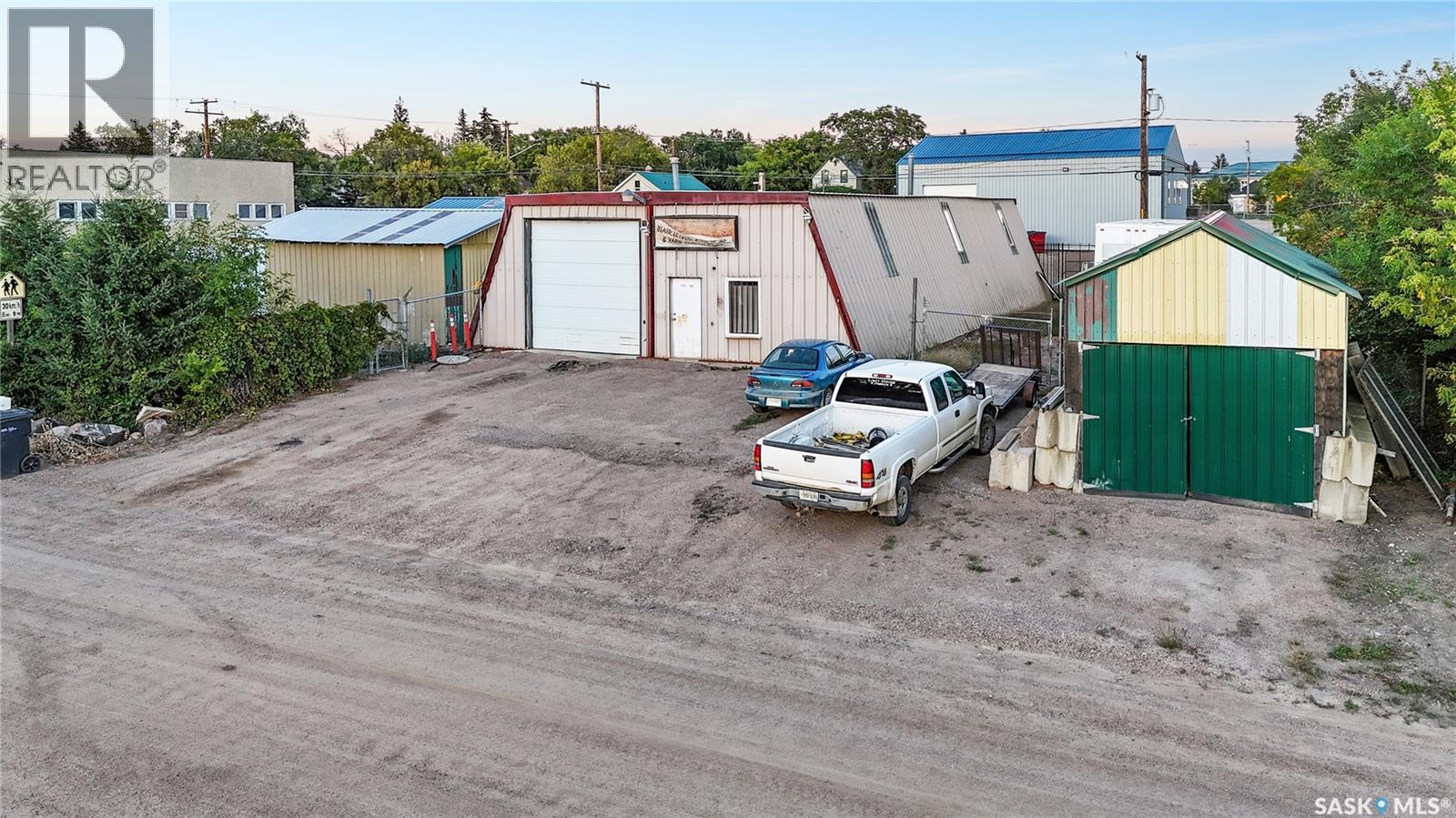 772 108th Street, North Battleford, Saskatchewan  S9A 0V9 - Photo 2 - SK020248