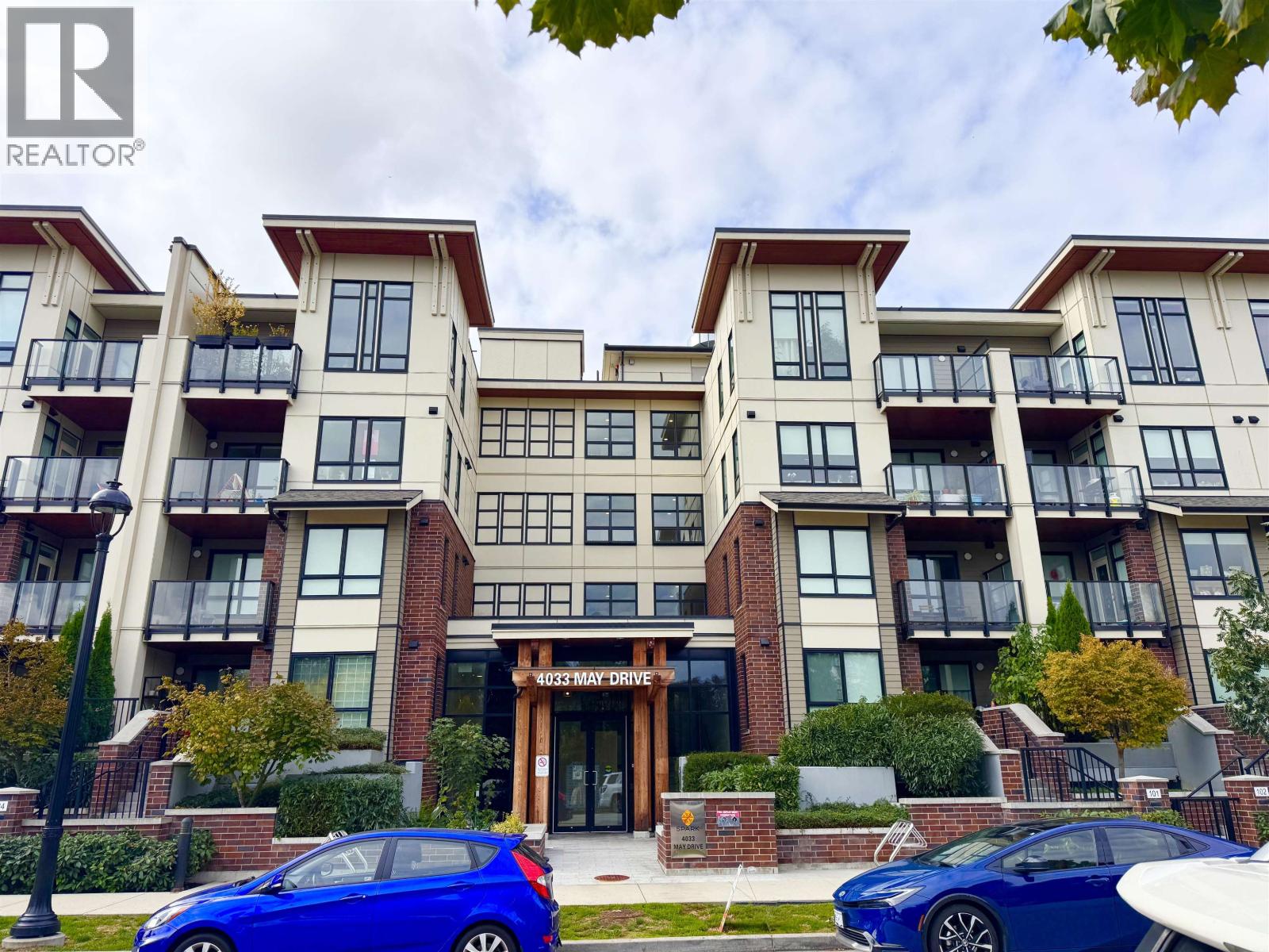 221 4033 MAY DRIVE, Richmond, British Columbia