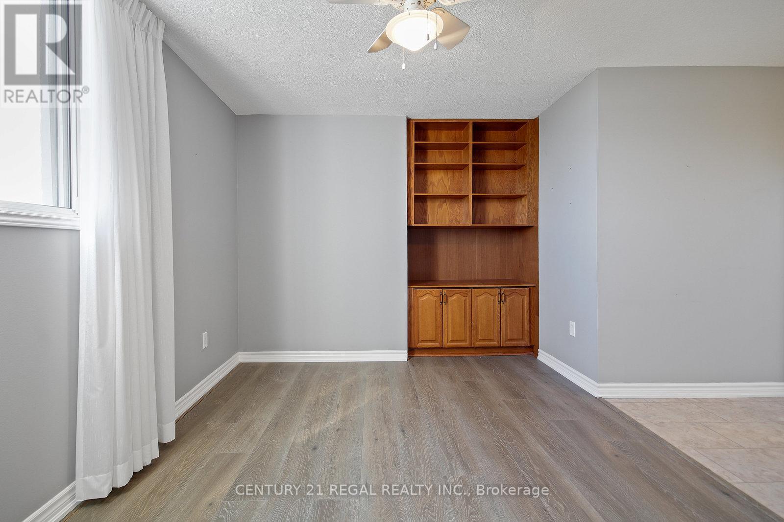 1207 - 812 Burnhamthorpe Road E, Toronto, Ontario  M9C 4W1 - Photo 16 - W12464448
