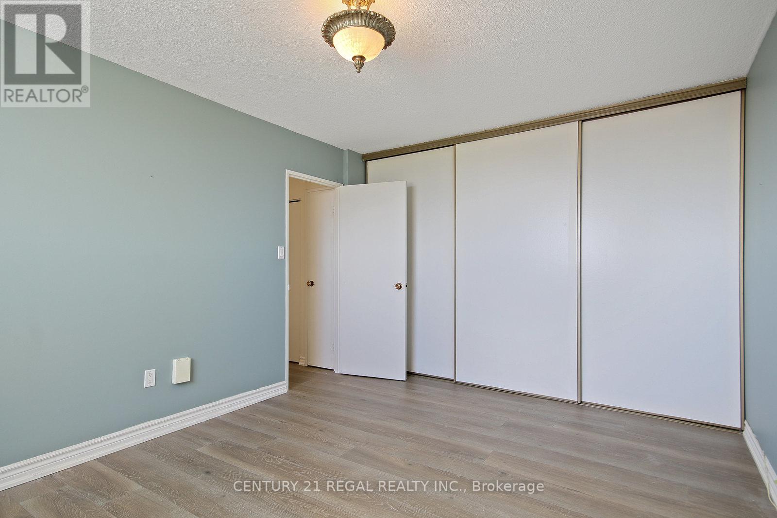 1207 - 812 Burnhamthorpe Road E, Toronto, Ontario  M9C 4W1 - Photo 30 - W12464448