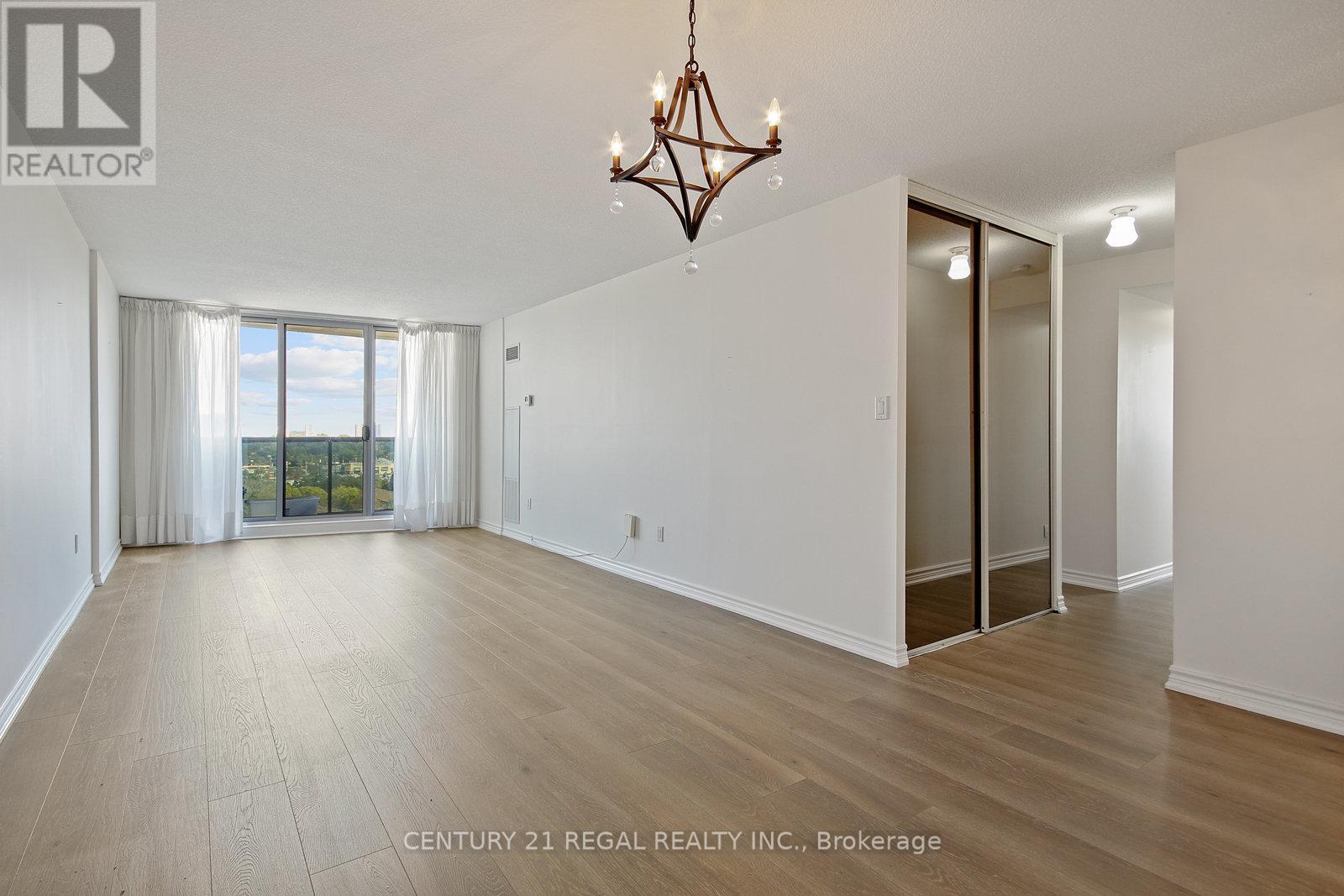 1207 - 812 Burnhamthorpe Road E, Toronto, Ontario  M9C 4W1 - Photo 6 - W12464448