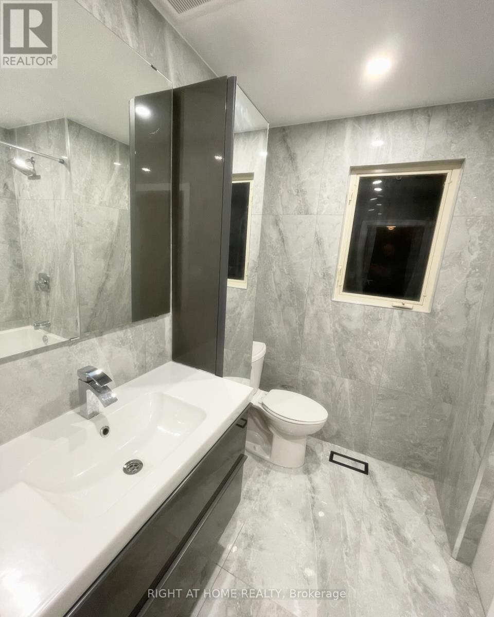 258 La Rose Avenue, Toronto, Ontario  M9P 1B7 - Photo 18 - W12464469