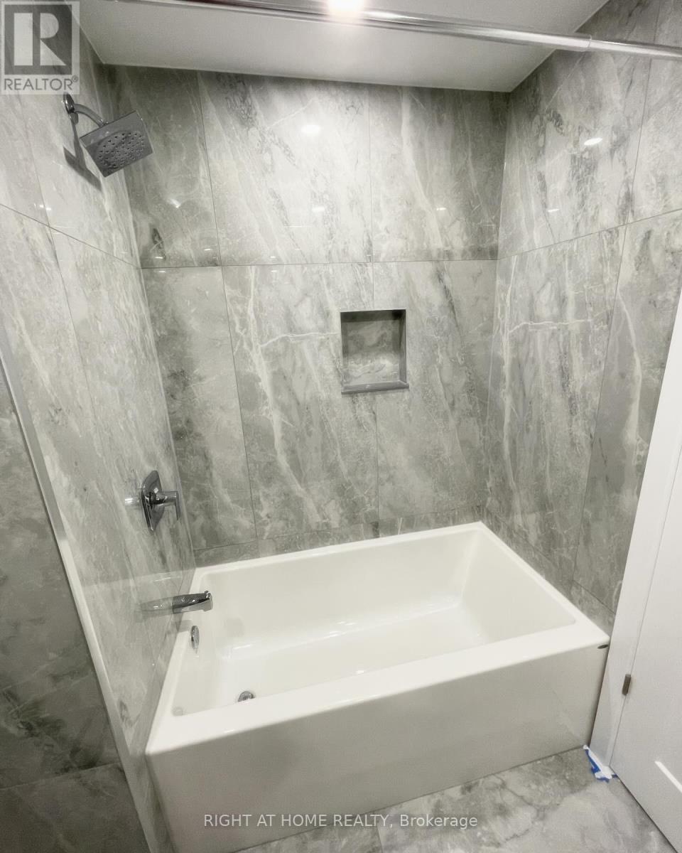 258 La Rose Avenue, Toronto, Ontario  M9P 1B7 - Photo 20 - W12464469