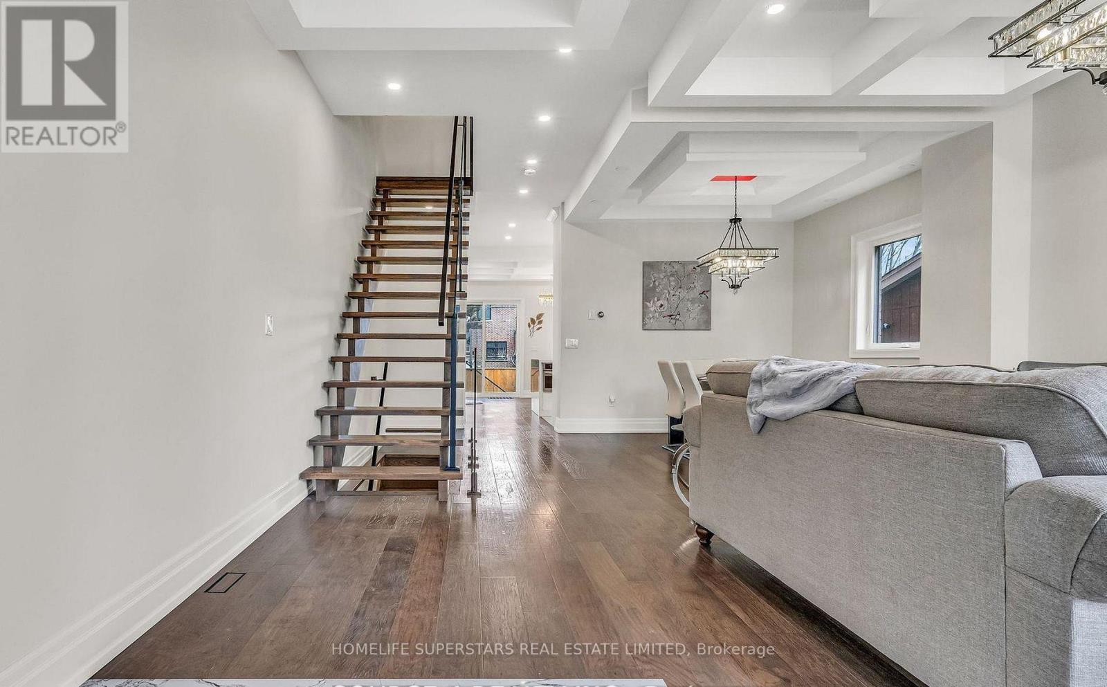 603 Royal York Road, Toronto, Ontario  M8Y 2S8 - Photo 3 - W12464481