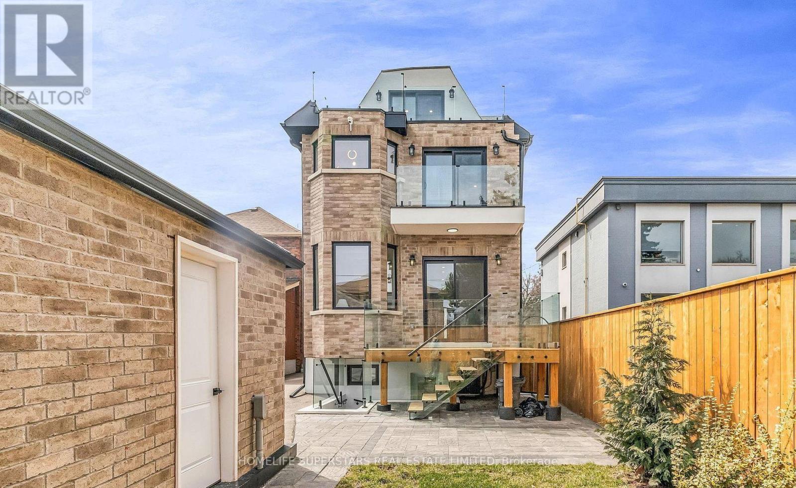603 Royal York Road, Toronto, Ontario  M8Y 2S8 - Photo 4 - W12464481
