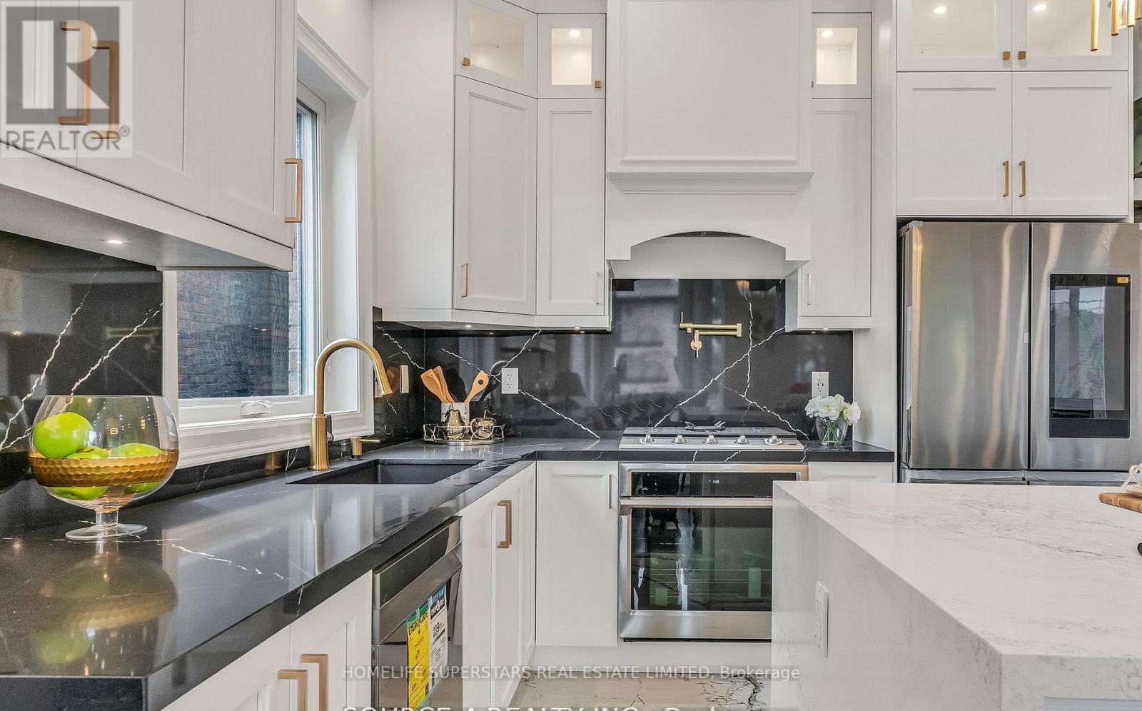 603 Royal York Road, Toronto, Ontario  M8Y 2S8 - Photo 9 - W12464481