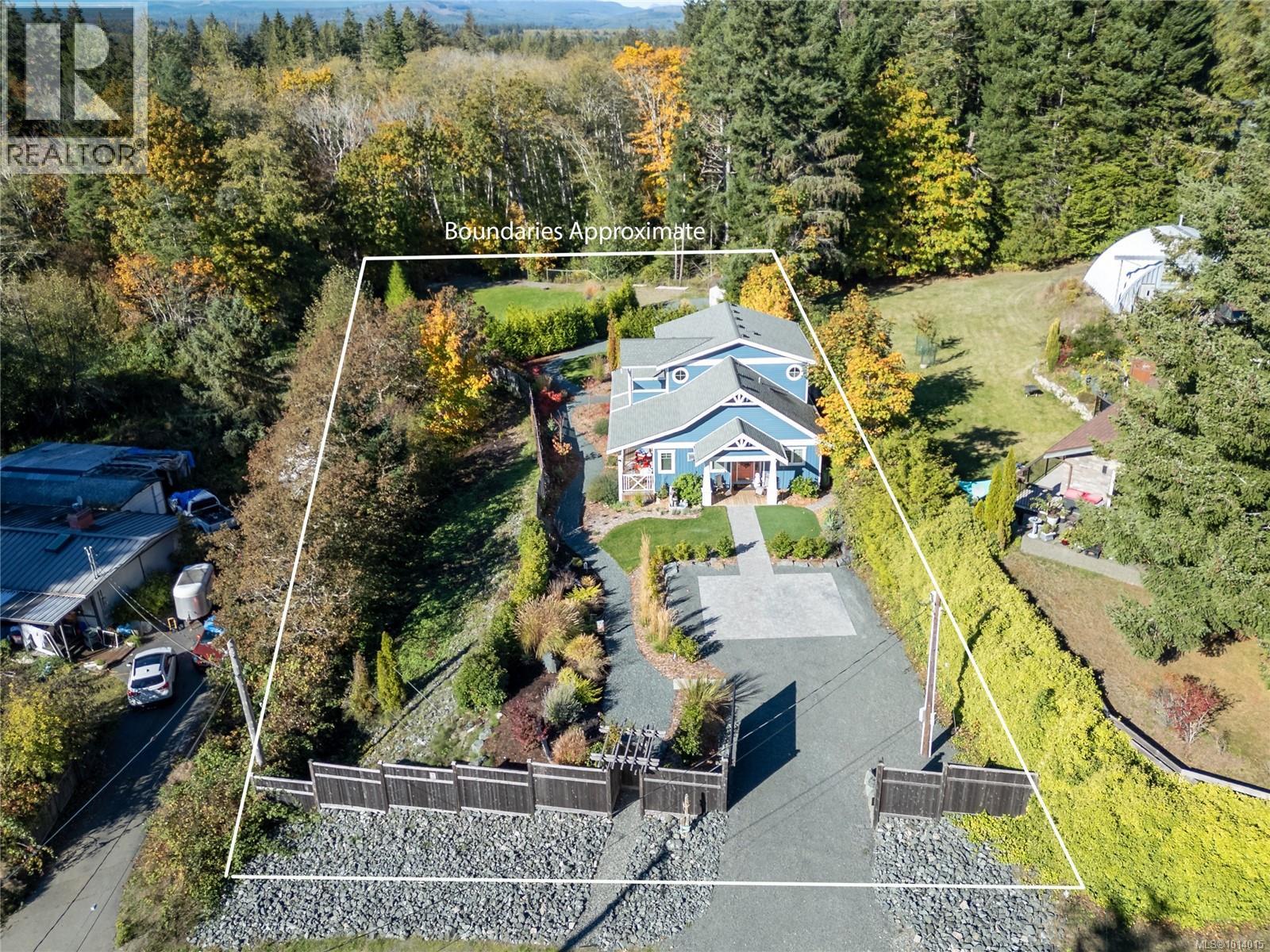 7863 Tozer Rd, Fanny Bay, British Columbia  V0R 1W0 - Photo 2 - 1014015