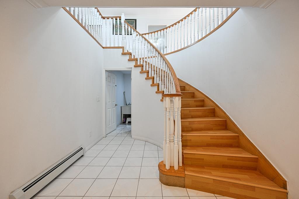 9638 131 Street, Surrey, British Columbia  V3T 3P3 - Photo 3 - R3057783