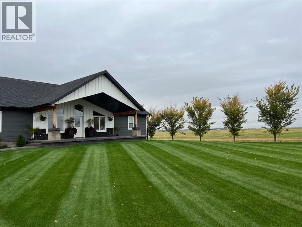 92008 Range Road 195, Rural Lethbridge County, Alberta  T1M 1M9 - Photo 3 - A2262285