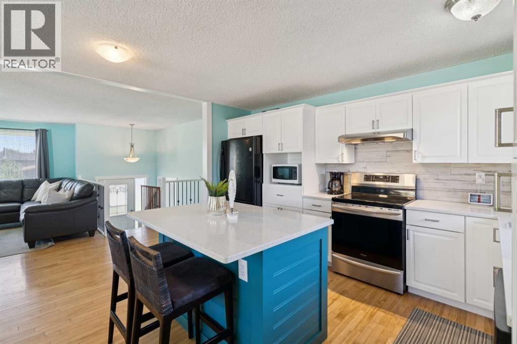 14 Glenhill Crescent, Cochrane, Alberta  T4C 1G8 - Photo 4 - A2264793