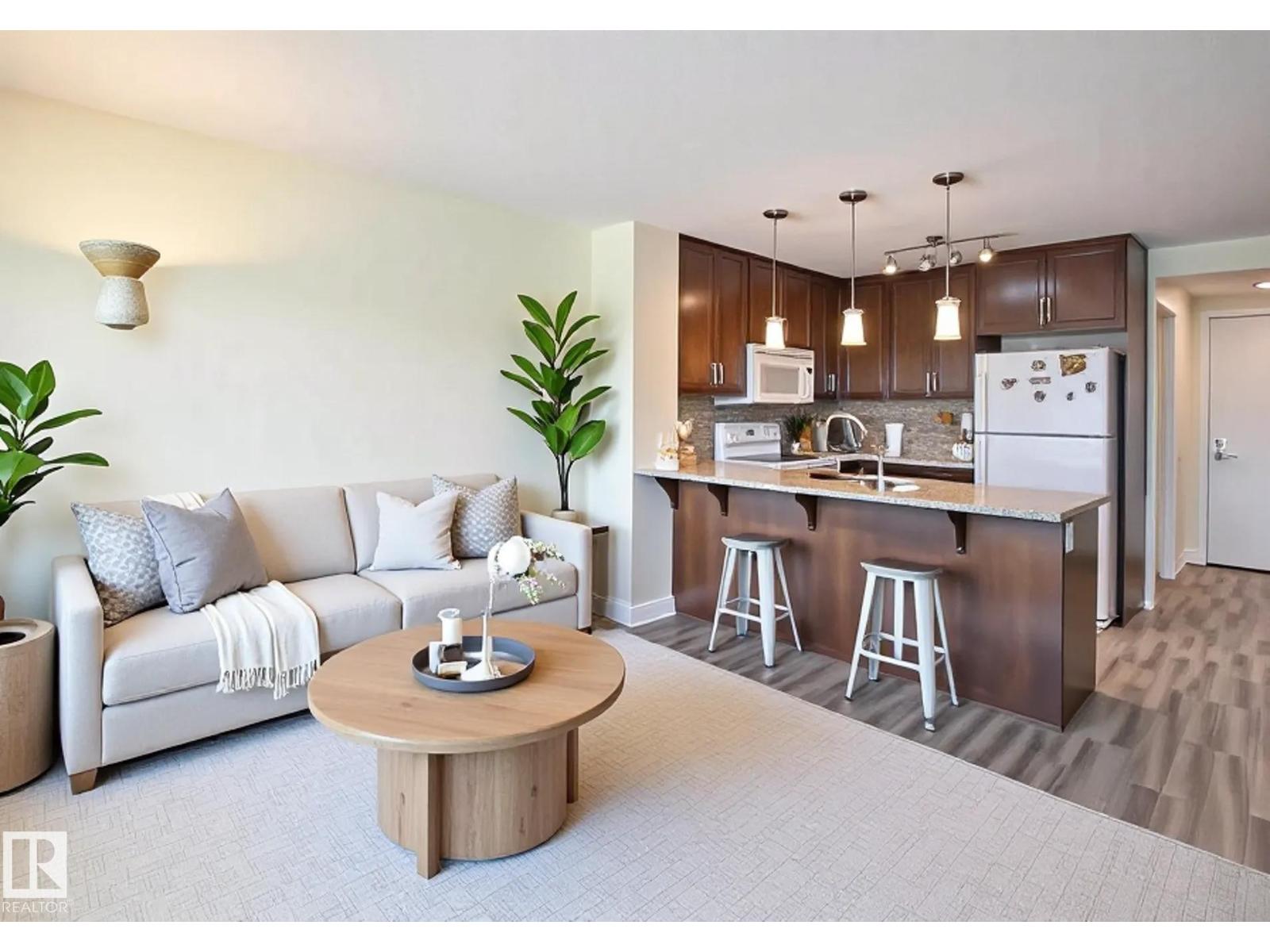 #210 3670 139 AV NW, edmonton, Alberta